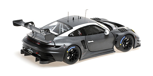 Minichamps-110246000-3-Porsche-911-GT3-R-2023-Carbon-customer-delivery-version-closed-rear