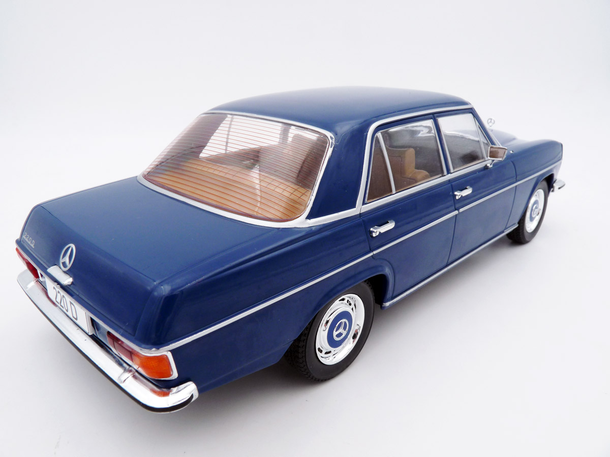 model-car-group-MCG18123-3-Mercedes-Strich-Acht-Limousine-dunkelblau-W115 model-car-group-MCG18123-3-Mercedes-Strich-Acht-Limousine-dunkelblau-W115