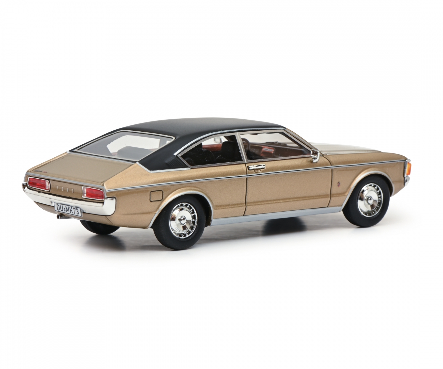 schuco-450914300-2-Ford-Granada-Coupé-goldmetallic-Vinyldach