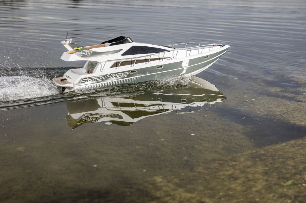 carson-500108045-3-Speed-Yacht-Luxusboot-Ausflug-auf-dem-Wasser