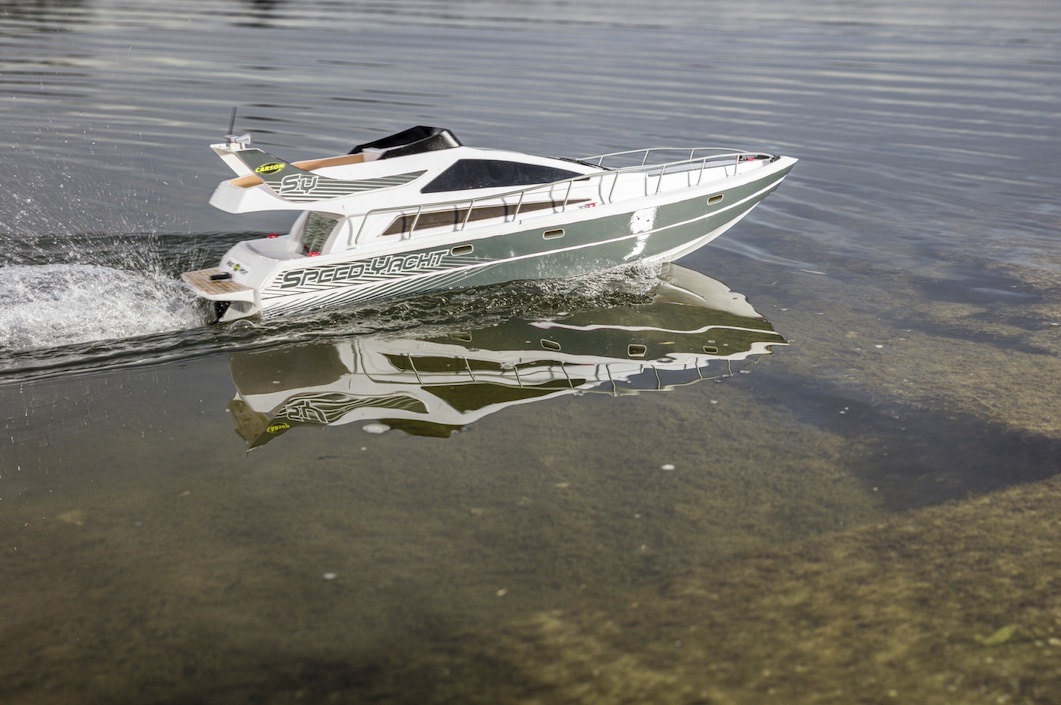 carson-500108045-3-Speed-Yacht-Luxusboot-Ausflug-auf-dem-Wasser carson-500108045-3-Speed-Yacht-Luxusboot-Ausflug-auf-dem-Wasser