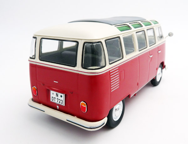 schuco-450785200-2-Volkswagen-VW-T1b-Samba-Fensterbus-rot-créme-luftgekühlt