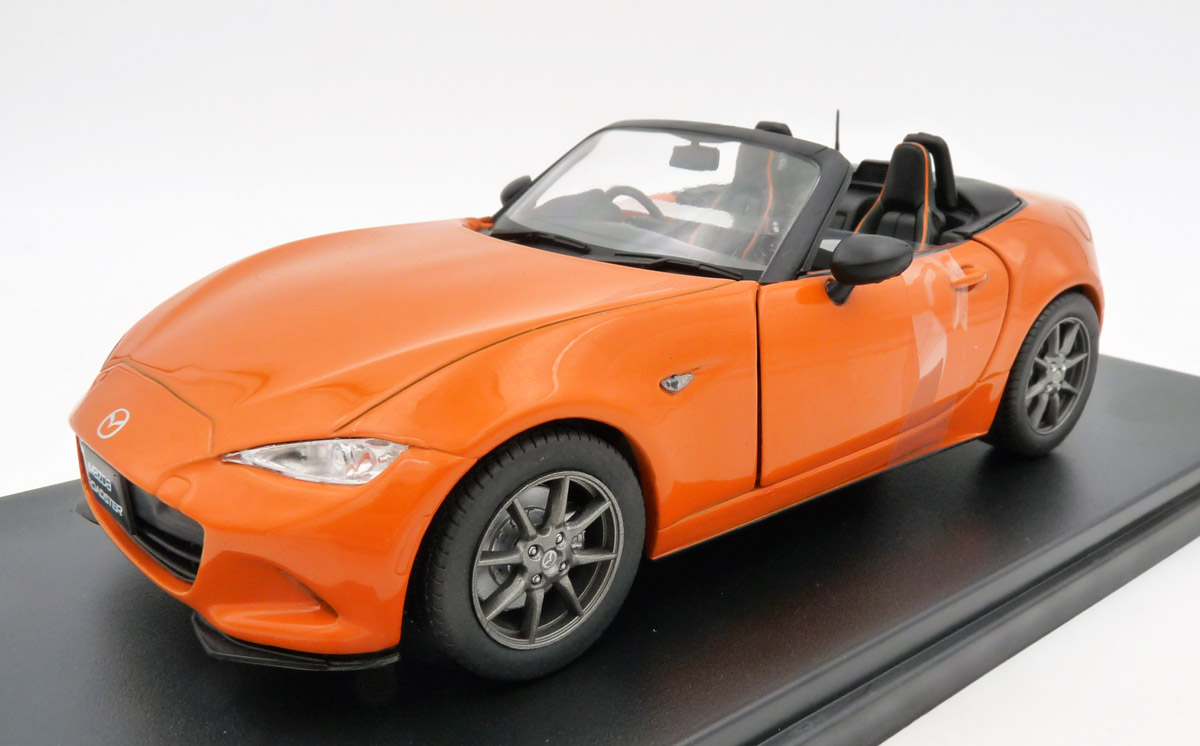 whitebox-WB1241780-O-1-Mazda-MX-5-orange-vorne