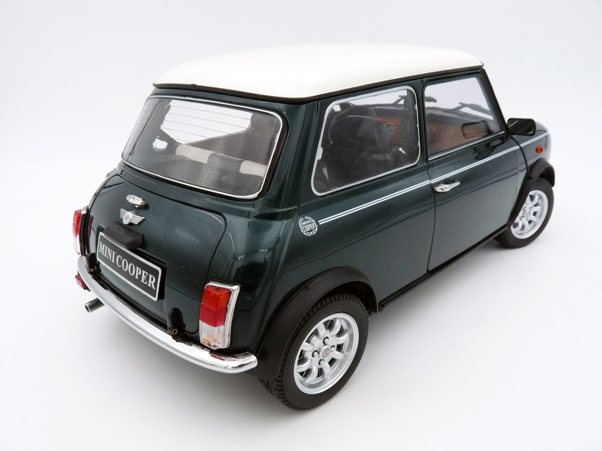 schuco-450671500-3-Rover-Mini-Cooper-1300-MkII-MPi-Einspritzer-Cooper-british-racing-green-weiß-12-Zoll-Minilite-Hilfsrahmen schuco-450671500-3-Rover-Mini-Cooper-1300-MkII-MPi-Einspritzer-Cooper-british-racing-green-weiß-12-Zoll-Minilite-Hilfsrahmen