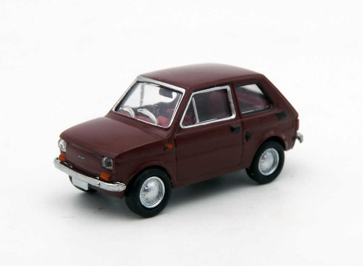 brekina-22372-Fiat-126-Polski-Maluch-Bambino-weinrot-Sozialismus
