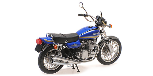Minichamps-12164102-3-Kawasaki-Z1-900-Super-4-1972-blau-metallic-Classic-Bike