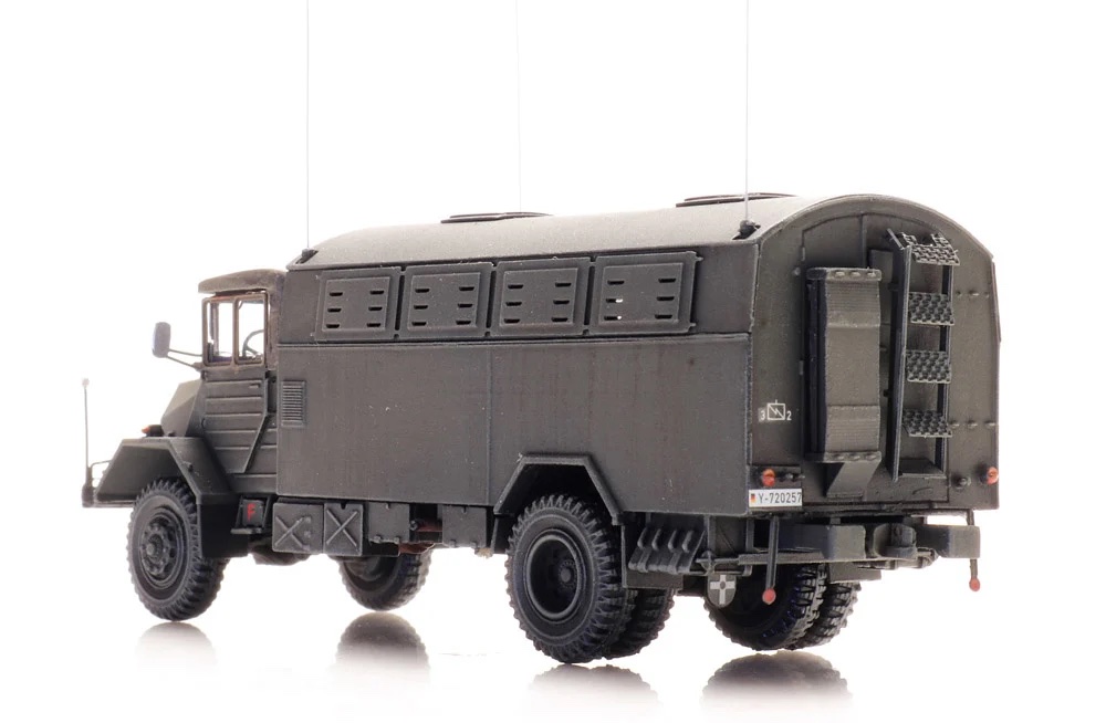 artitec-6870417-3-BRD-Lkw-5t-gl-Bw-MAN-630-L2-A-Emma-Koffer-Fernmelder-Bundeswehr-gelboliv artitec-6870417-2-BRD-Lkw-5t-gl-Bw-MAN-630-L2-A-Emma-Koffer-Fernmelder-Bundeswehr-gelboliv