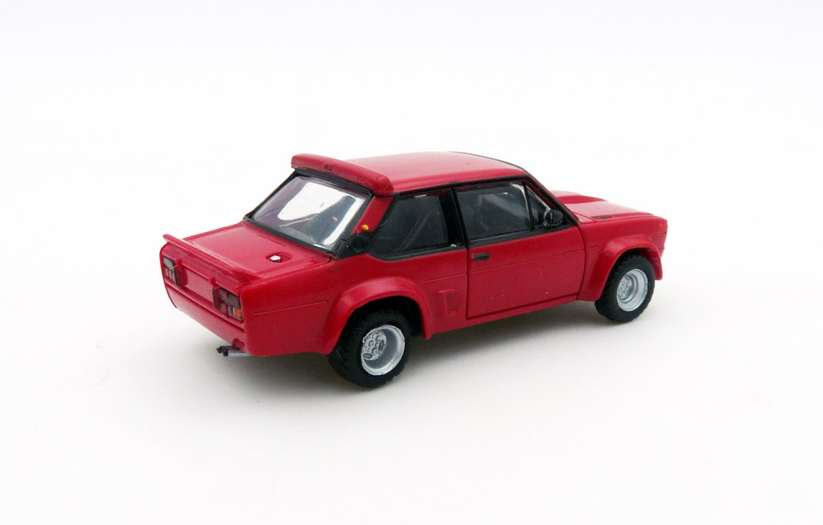 brekina-22651-2-Fiat-131-Abarth-Rally-rosso-rot-Mirafiori-Supermirafiori-Volumetrico-Heck
