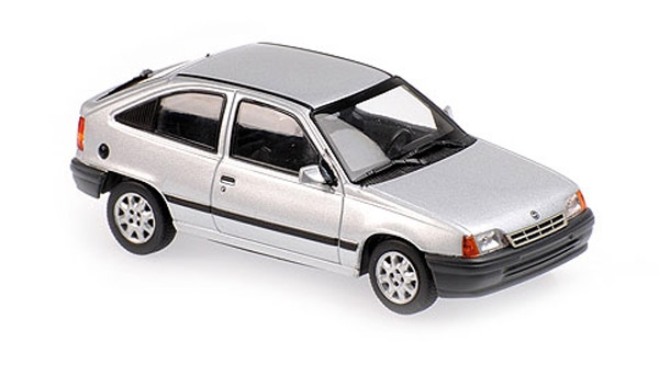 minichamps-940045900-Opel-Kadett-1990-silber-metallic