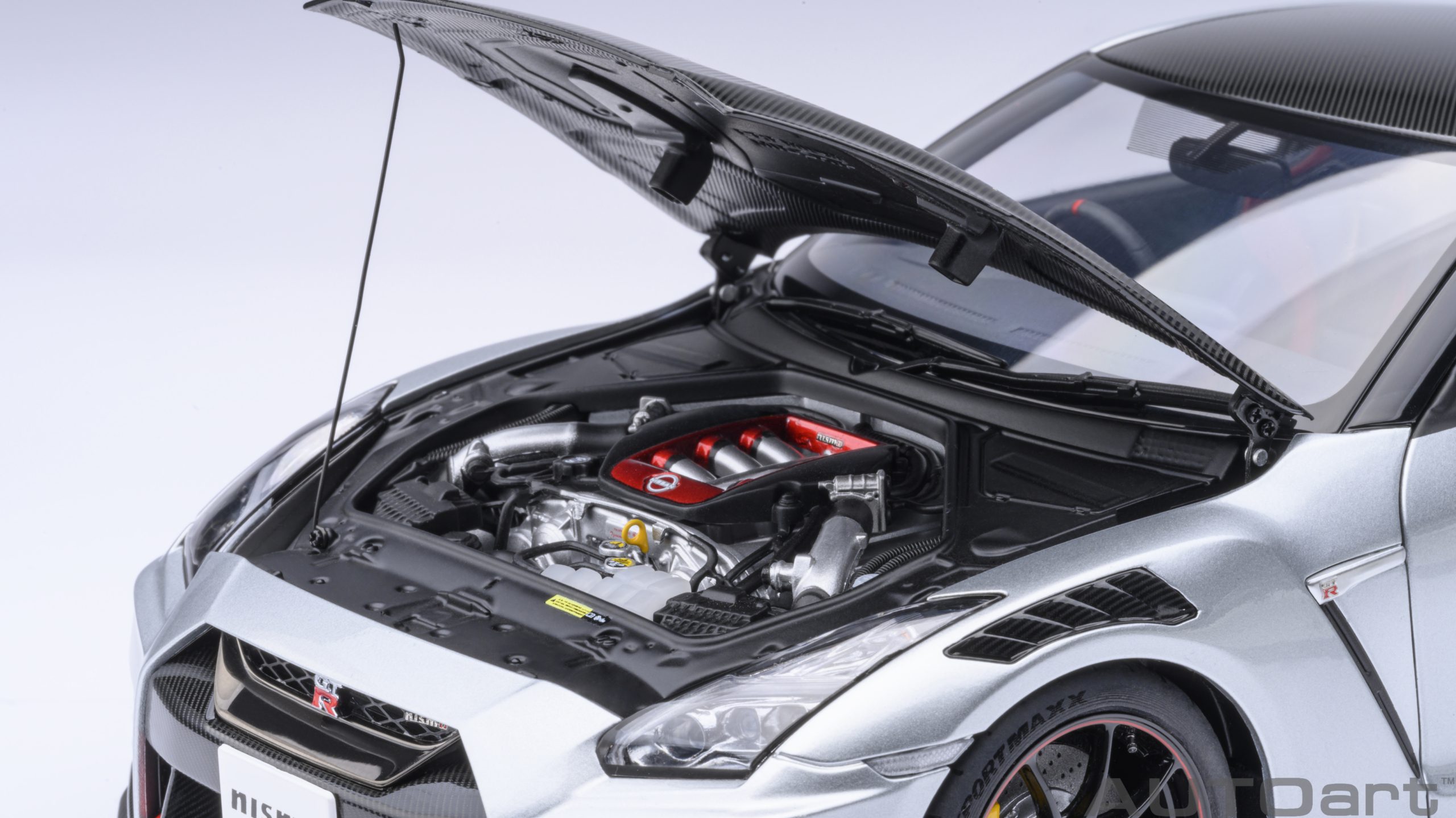 autoart-77503-2-Nissan-GT-R-R35-NISMO-Special-Edition-ultimate-metal-silver-Motor autoart-77503-2-Nissan-GT-R-R35-NISMO-Special-Edition-ultimate-metal-silver-Motor