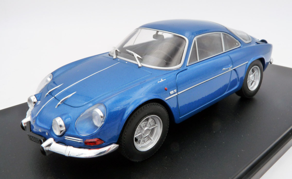 whitebox-WB124058-1-Alpine-Renault-A110-1300-blau-metallic