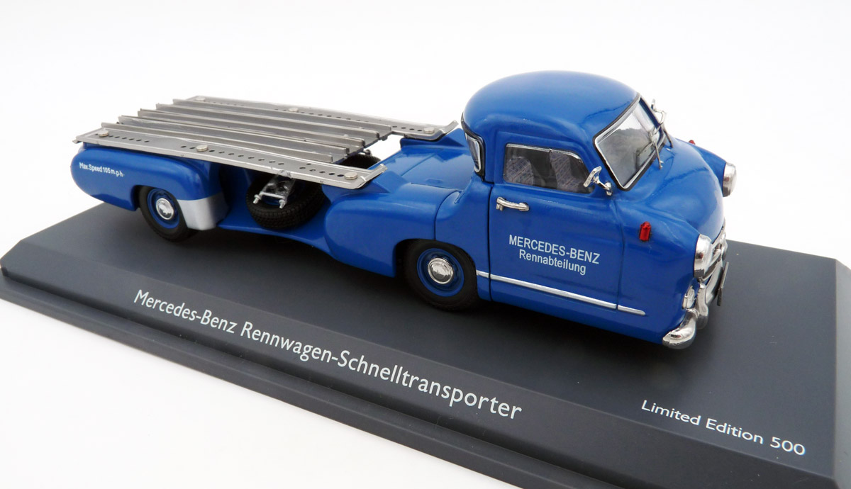 schuco-450253800-1-Mercedes-Benz--Rennwagen-Schnelltransporter-Blaues-Wunder