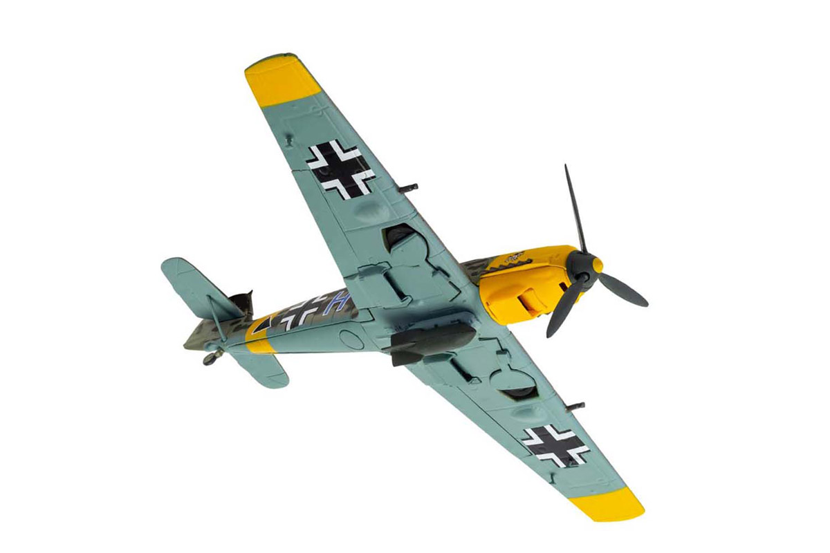 corgi-AA28007-4-Messerschmitt-Bf109-E7-B-Blue-H-Triangle-II-Schlachtgeschwader-1-Stalingrad-Luftwaffe-ground-support-Jabo-Winter-1942-1943