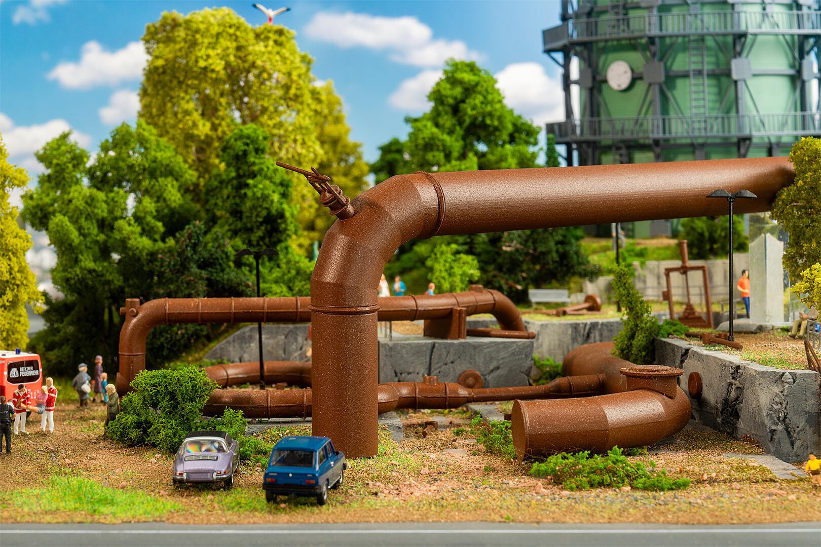 faller-180327-3-Rohrleitungs-Set-Industrieanlage-Stahlkocher-Fernheizung