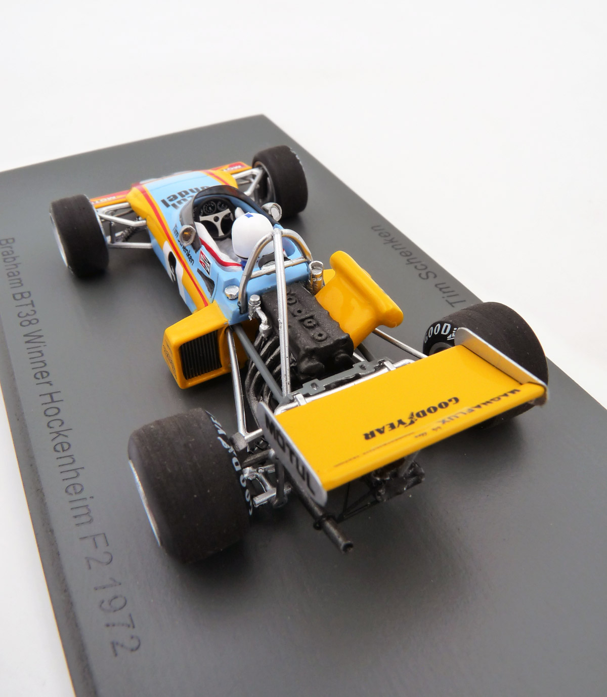 spark-S7438-3-Brabham-BT38-Cosworth-BDF-Motul-Rondel-Tim-Schenken-Sieger-Formel-2-Hockenheim-1972-9-engine
