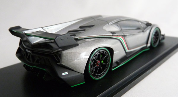 Kyosho Lamborghini Veneno grau metallic mit grüner Linie, #05571GRG