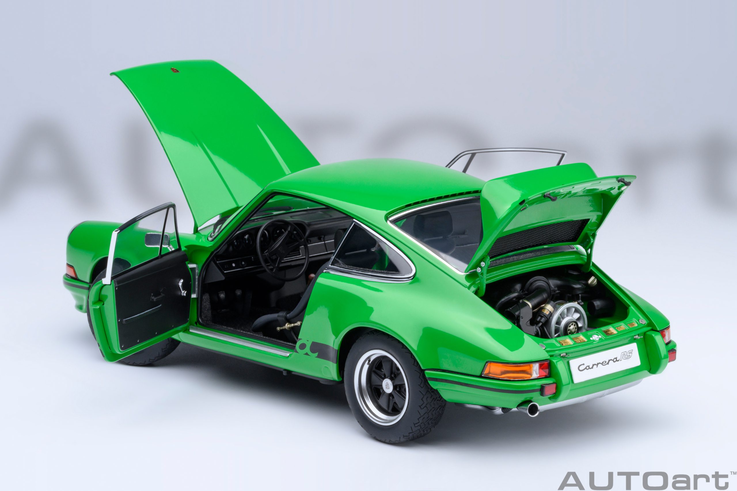 autoart-78034-6-Porsche-911-Carrera-RS-2-7-viper-green-black-stripes-Leichtbau-Sportwagen-full-openings autoart-78034-6-Porsche-911-Carrera-RS-2-7-viper-green-black-stripes-Leichtbau-Sportwagen-full-openings