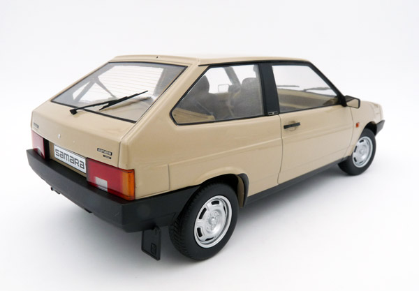 premium-scale-models-PSM-DC18003A-2-Lada-2108-Samara-1986-kaffeemilchbraun-Soviet-Zone-DDR-Eiserner-Vorhang-Sozialismus-PKW