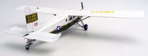 herpa-580472-2-US-Army-Pilatus-PC-6-Berlin-Brigade-Tempelhof