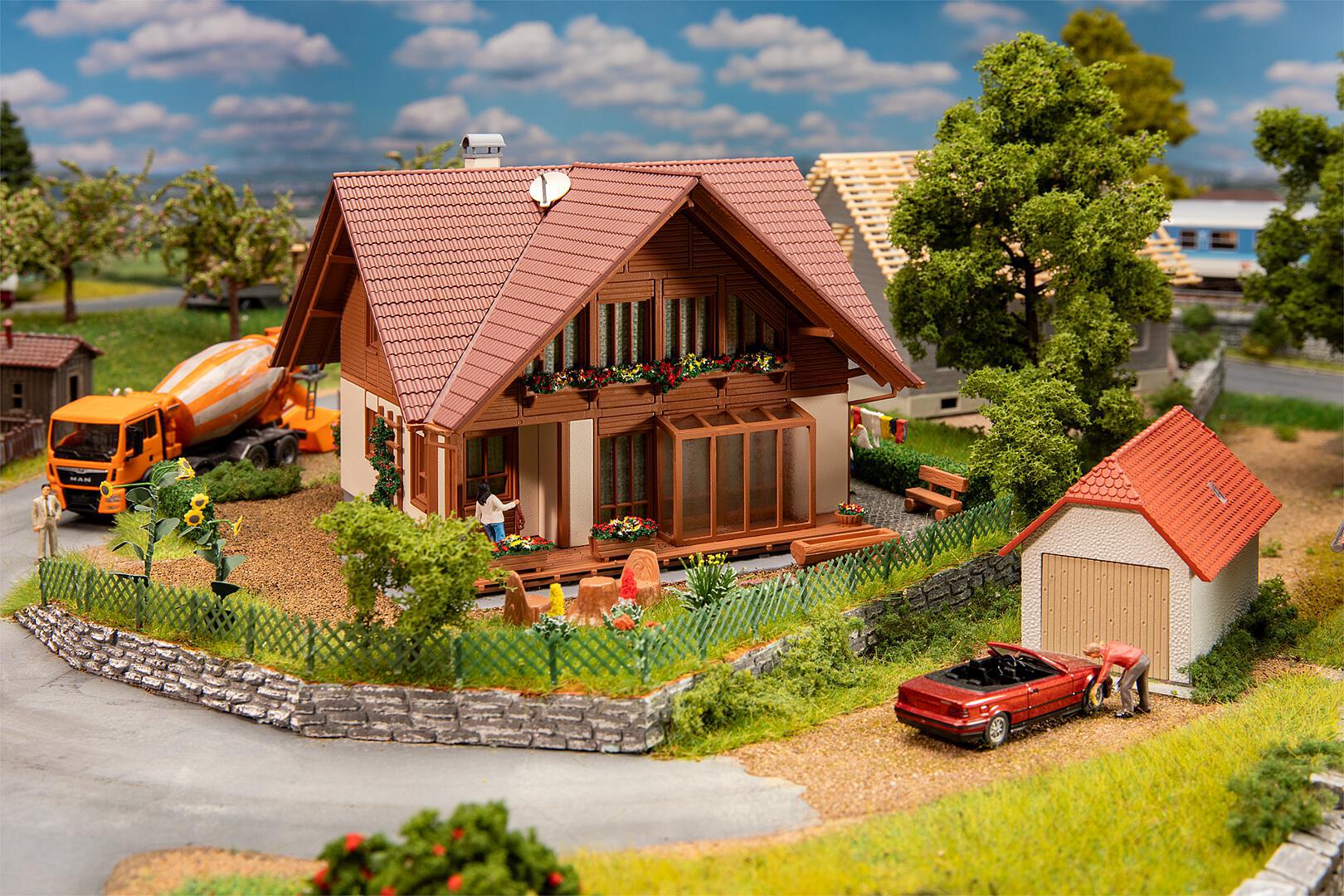 faller-130659-1-Einfamilienhaus-Rustica-Wintergarten-Terrasse