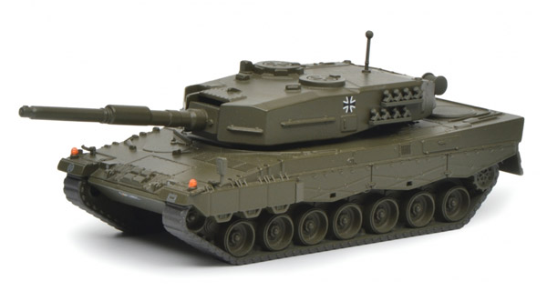 schuco-452642200-Leopard-2A1-Kampfpanzer-der-Bundeswehr-nato-oliv
