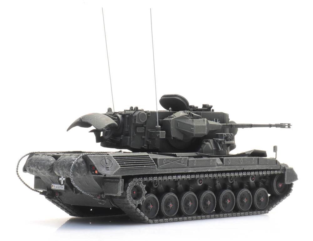 artitec-6870394-2-Bundeswehr-Flugabwehrkanonenpanzer-Gepard-1-gelboliv-Kalter-Krieg-Cold-War