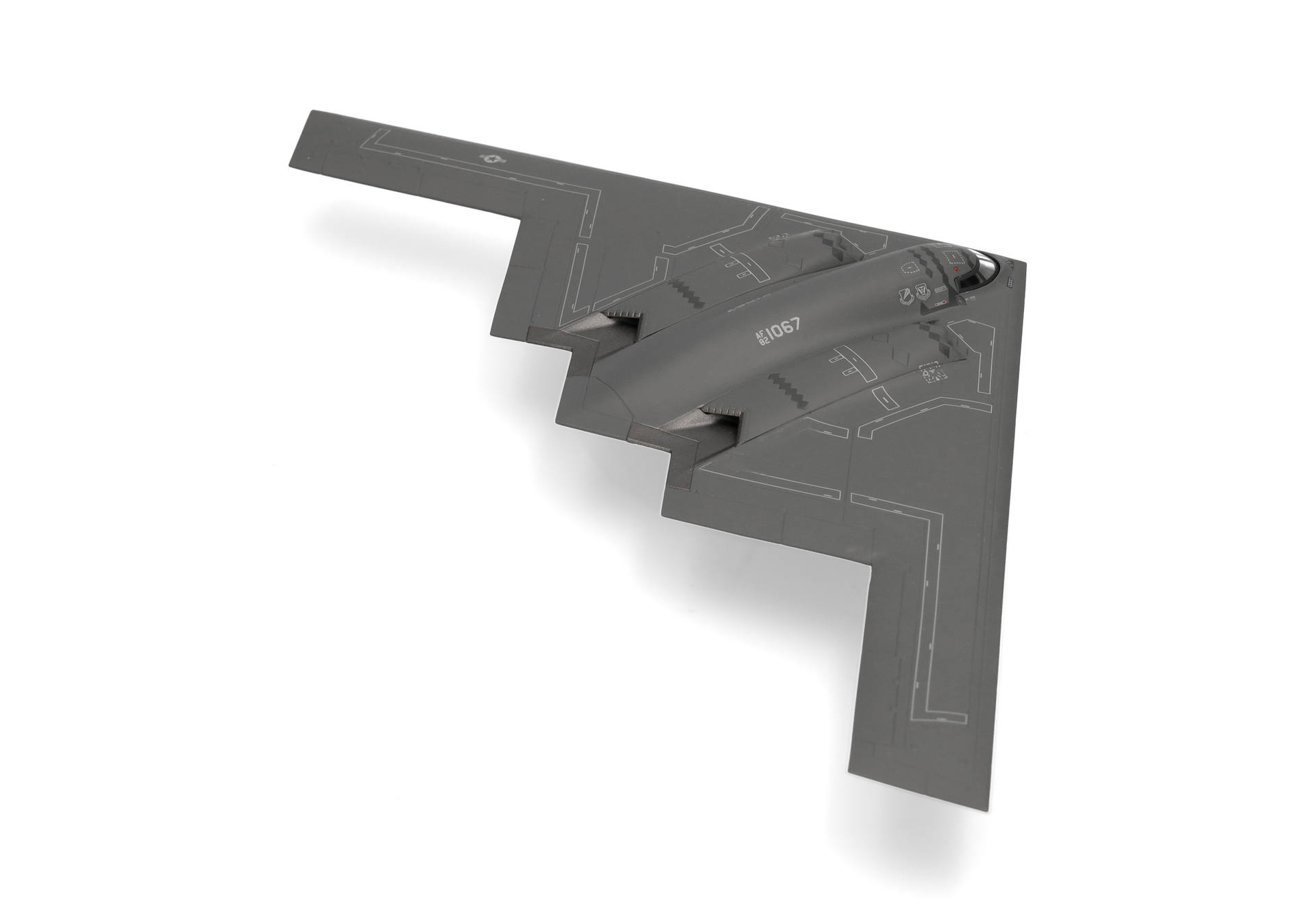 Herpa-573795-2-US-Air-Force-Northrop-Grumman-B-2A-Spirit-393rd-Bomb-Squadron-Tigers-Whiteman-Air-Base-Spirit-of-Arizona