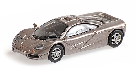 minichamps-870133824-McLaren-F1-Roadcar-Shorttail-grau-metallic-Gordon-Murray