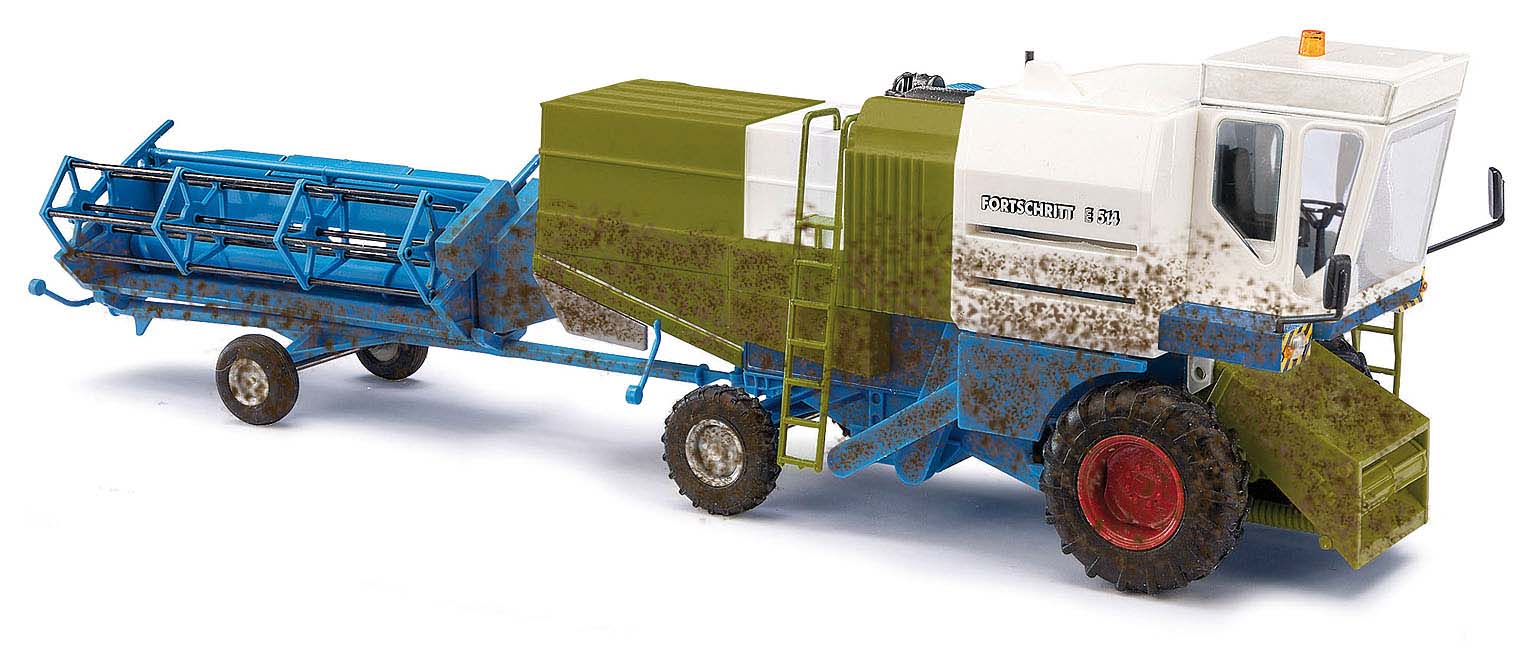 busch-40179-Mähdrescher-Fortschritt-E-514-Harlekin-blau-grün-gealtert-used-look-im-Einsatz busch-40179-Mähdrescher-Fortschritt-E-514-Harlekin-blau-grün-gealtert-used-look-im-Einsatz