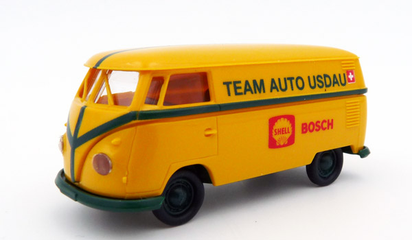 brekina-32696-VW-T1b-Team-Auto-Usdau-Renntransporter-Interserie-Bosch-Shell