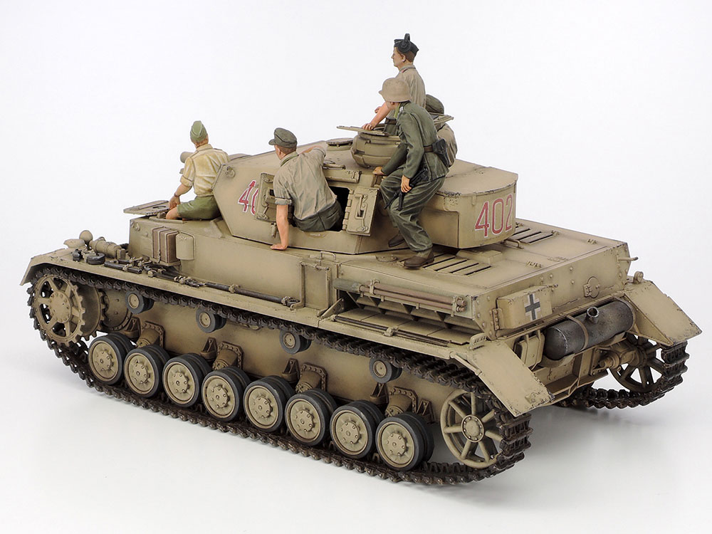 tamiya-25208-3-Panzerkampfwagen-IV-Ausf-F-DKW-Motorrad-Nord-Afrika-Heckansicht