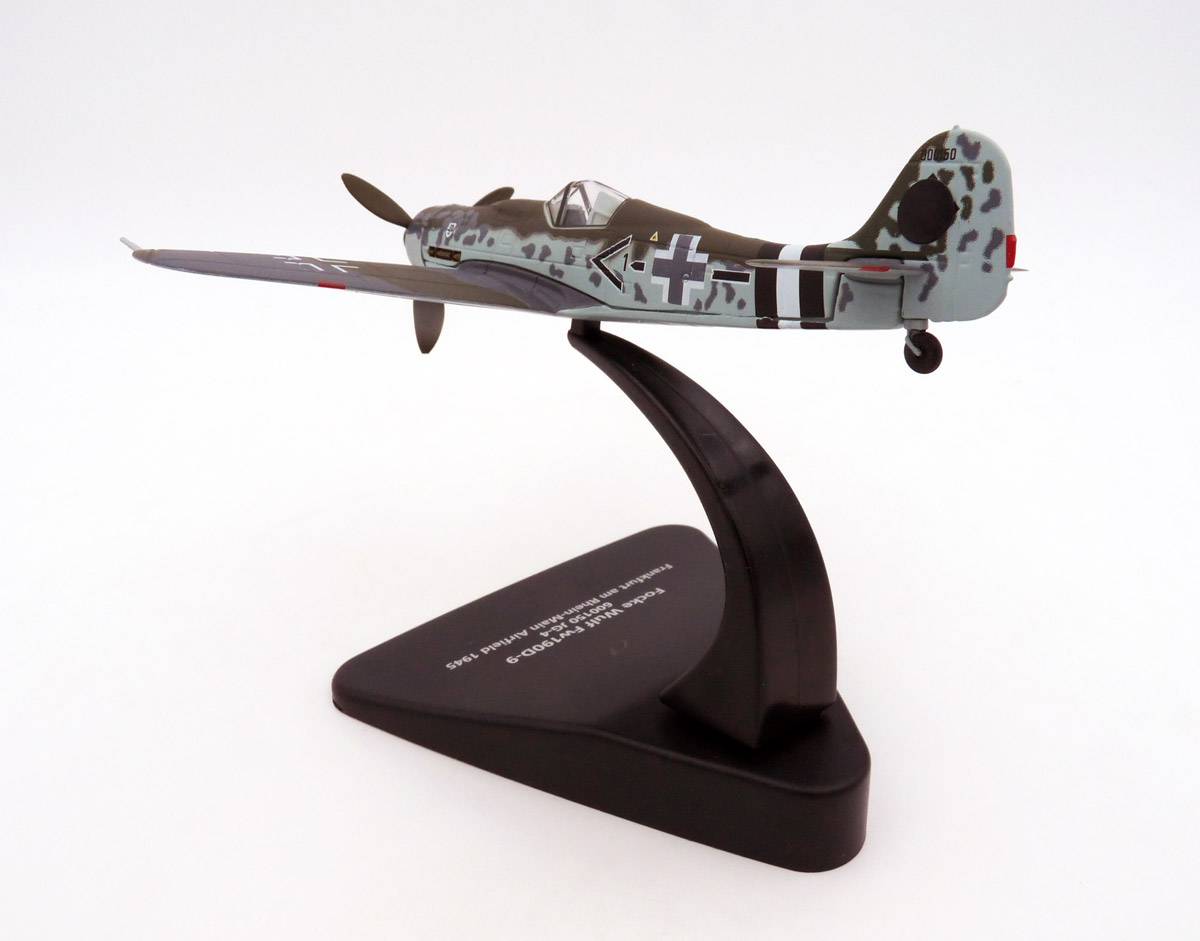 oxford-AC113S-2-Focke-Wulf-190D-Werknummer-600150-JG-4-Frankfurt-am-Main-Rhein-Flugplatz oxford-AC113S-2-Focke-Wulf-190D-Werknummer-600150-JG-4-Frankfurt-am-Main-Rhein-Flugplatz