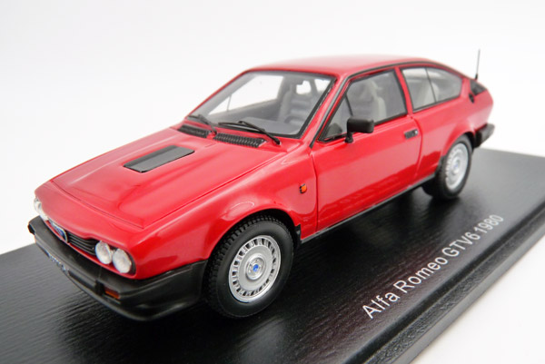 spark-S9047-1-Alfa-Romeo-GTV6-1980-rot