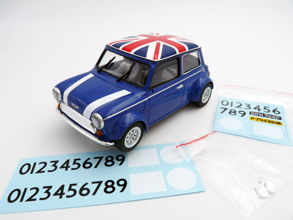 BRM-096B-1-Rover-Mini-Cooper-Einspritzer-mit-10-Zoll-Minilite-Union-Jack-blau