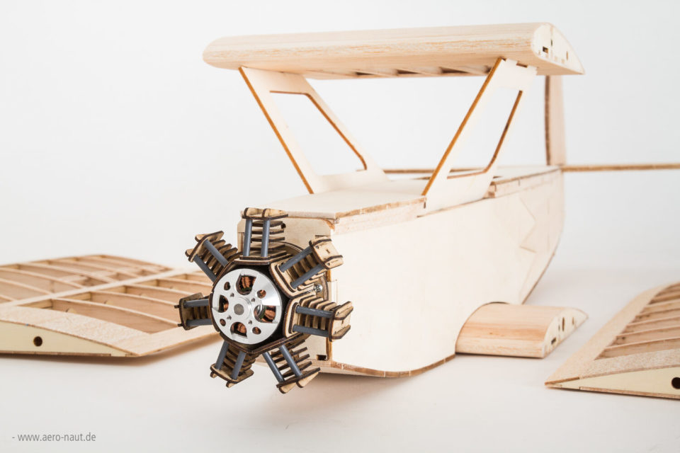 aeronaut-133300-7-Udet-Flamingo-Doppeldecker-Jubliäumsmodell-Ernst-Udet-Heinz-Rühmann-Quax aeronaut-133300-7-Udet-Flamingo-Doppeldecker-Jubliäumsmodell-Ernst-Udet-Heinz-Rühmann-Quax