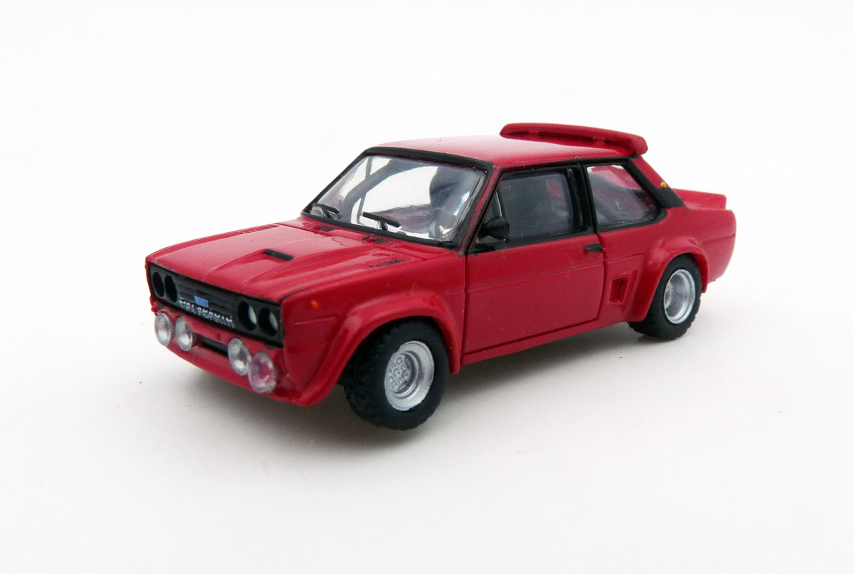 brekina-22651-1-Fiat-131-Abarth-Rally-rosso-rot-Mirafiori-Supermirafiori-Volumetrico-Front