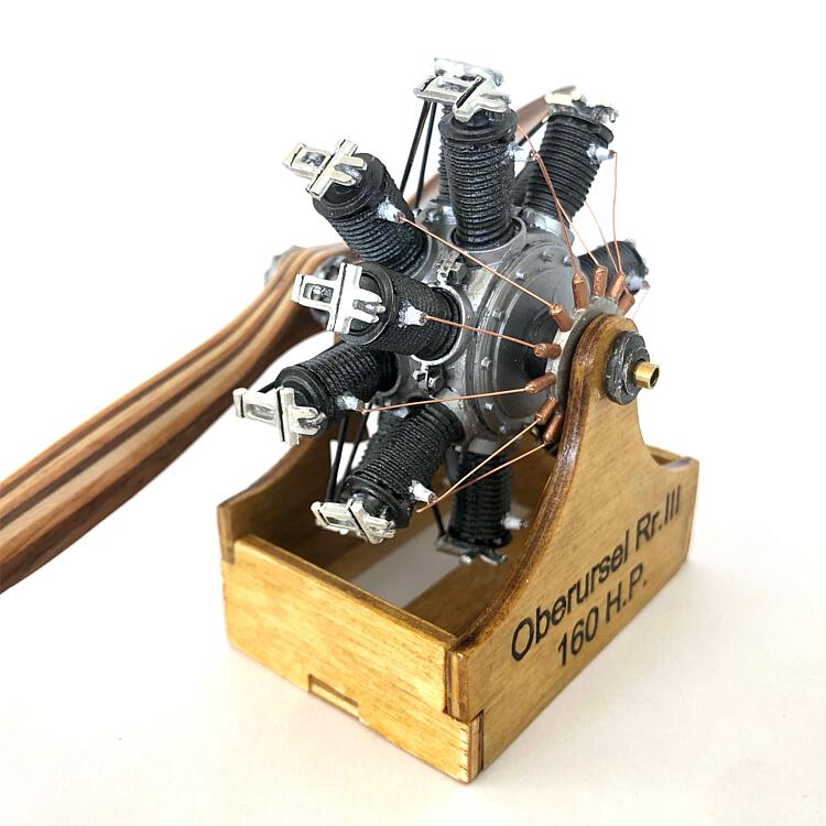 model-airways-MA1051-1-Oberursel-UR-III-Flugmotor-14-Zylinder-Doppelstern-Umlaufmotor