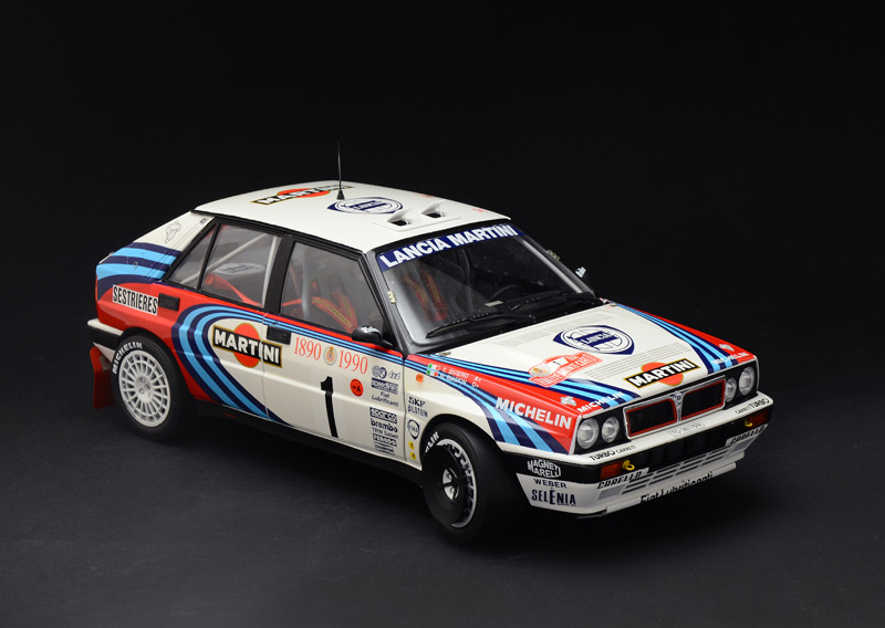 italeri-4709-2-Lancia-Delta-HF-Integrale-16v-Works-Car-Rallye-Monte-Carlo-1990-1-7