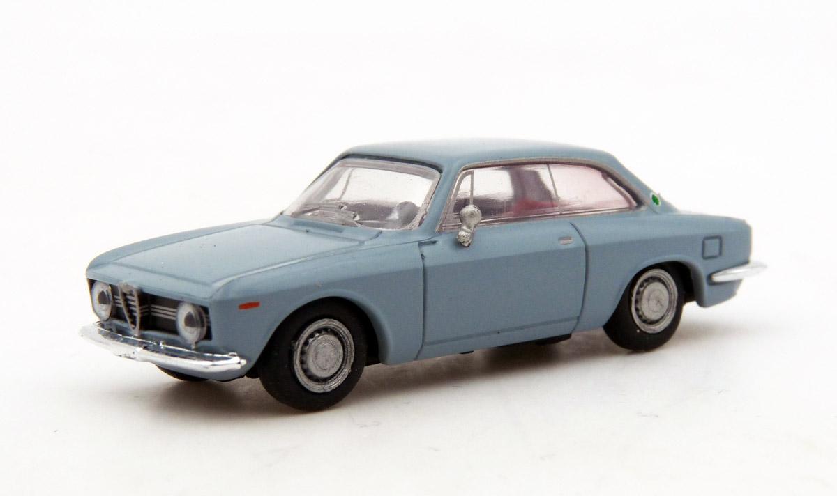 brekina-29754-Alfa-Romeo-Giulia-Sprint-GT-grau