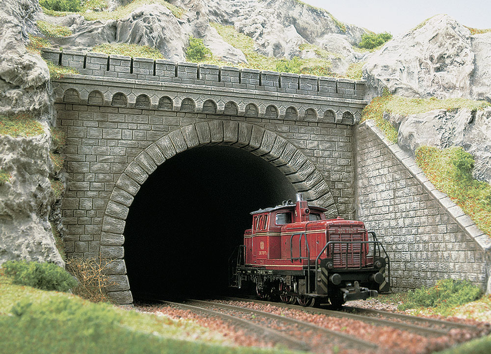 busch-7023-Tunnelportal-zweigleisig