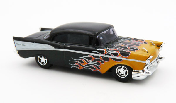 busch-45001-Chevrolet-Bel-Air-1957-Flammenhaube