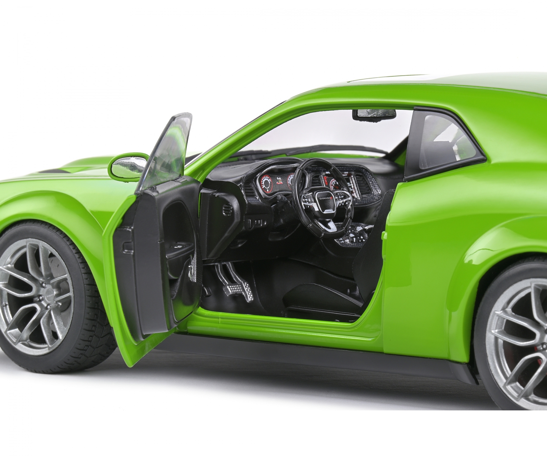solido-S1805705-2-Dodge-Challenger-R-T-Scat-Pack-2020-grün