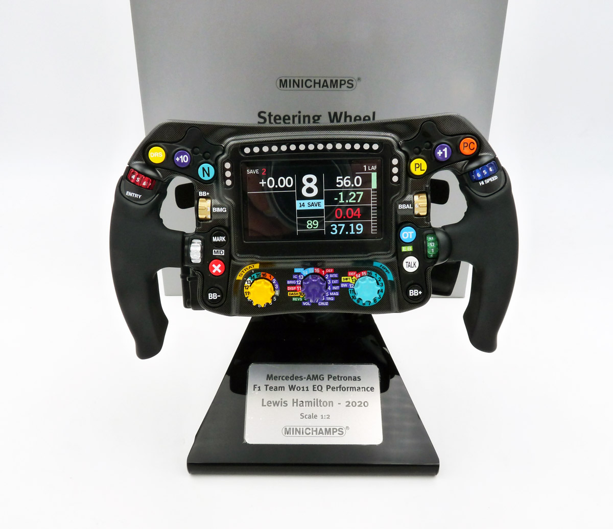 minichamps-247200044-2-Mercedes-AMG-Petronas-F1-Team-W11-Performance-Steering-Wheel-Lewis-Hamilton-2002-Lenkrad-Replica