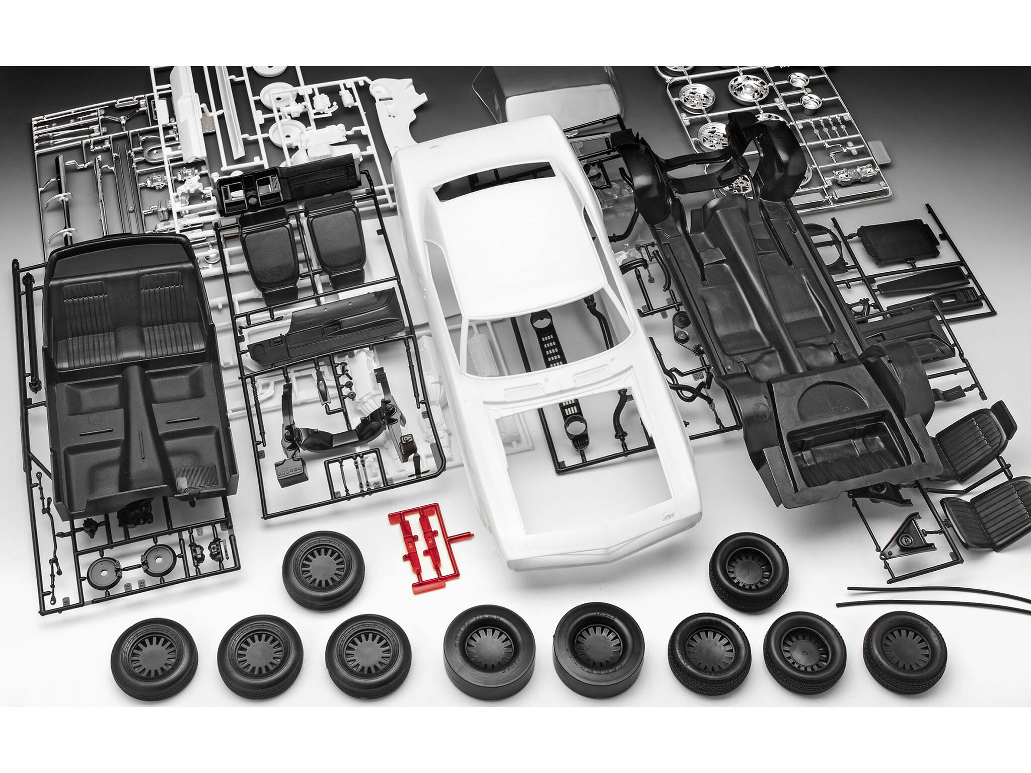 Revell-07727-2-1969-Chevrolet-Camaro-Z28-Muscle-Car-Modellbausatz-Einzelteile