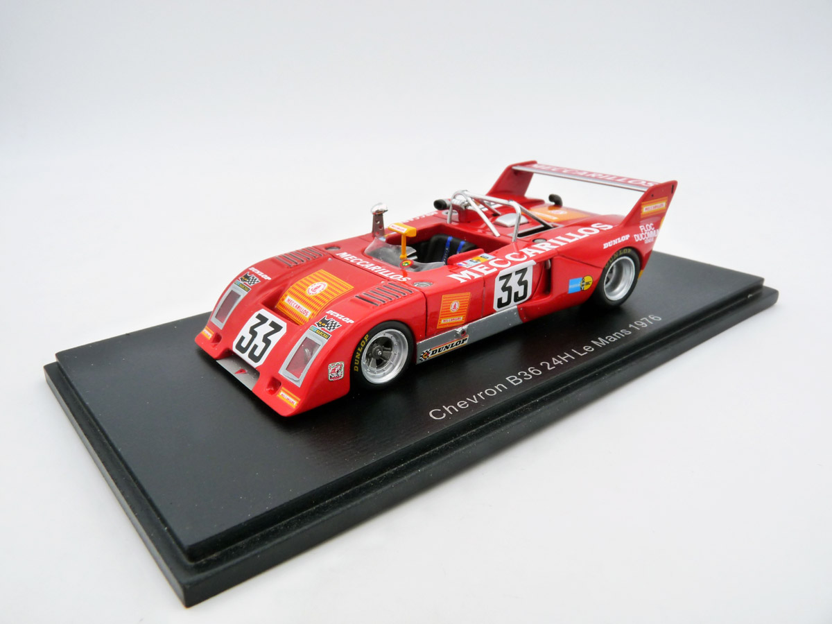 spark-S4715-1-Chevron-B36-Ford-Cosworth-FVC-24h-Le-Mans-1976-33-Schäfer-Albanesi-Adatte-headlights