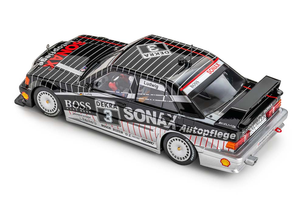 Slot-it-CW25-4-Mercedes-Benz-190E-Evo-II-Sonax-König-Klaus-Ludwig-DTM-Meister-1992-3-Fahrerseite