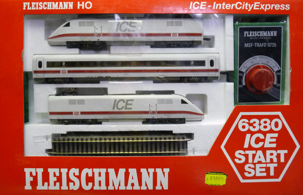 fleischmann-6380-ICE-Startset-InterCityExpress-mit-Profigleis