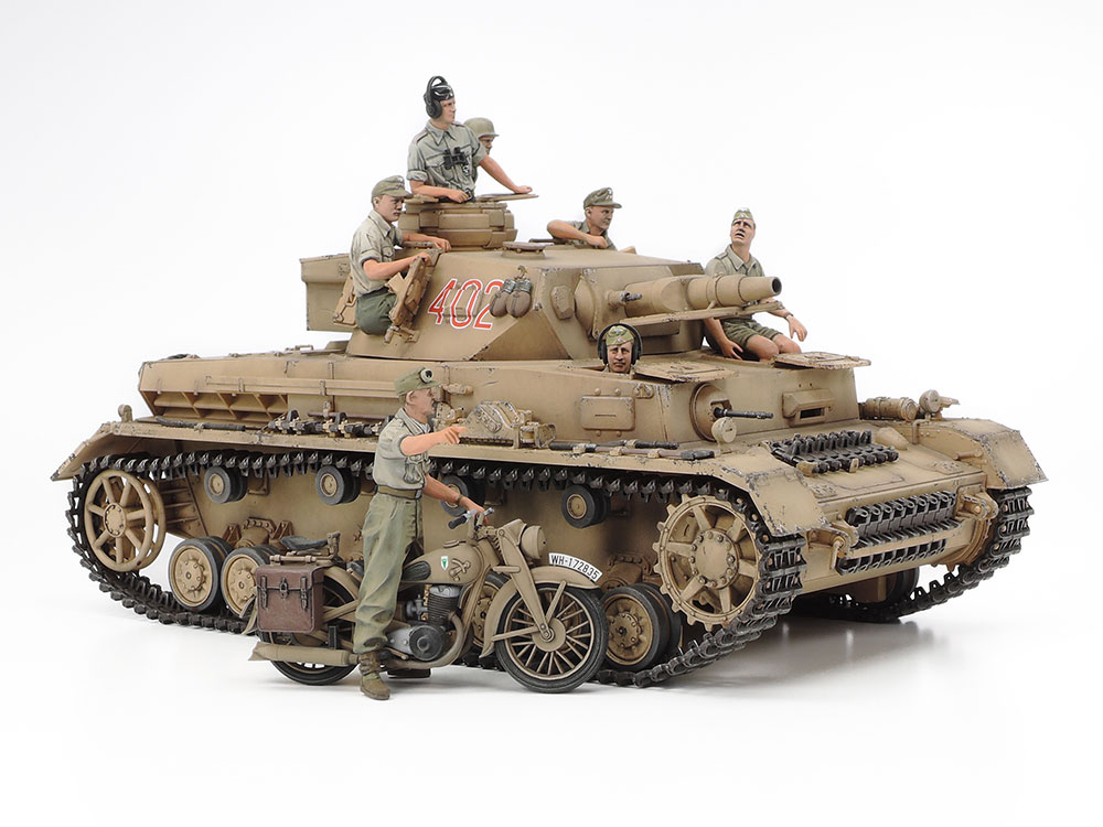 tamiya-25208-1-Panzerkampfwagen-IV-Ausf-F-DKW-Motorrad-Nord-Afrika