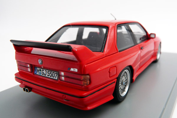 spark-S8003-2-BMW-M3-E30-Sport-Evo-brillantrot-S14-1990