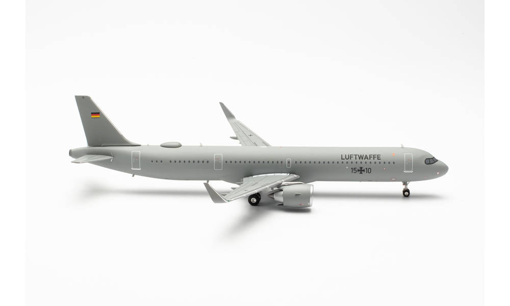 herpa-572170-Luftwaffe-Flugbereitschaft-BMVg-Airbus-A321LR-Reg-15+10-grau